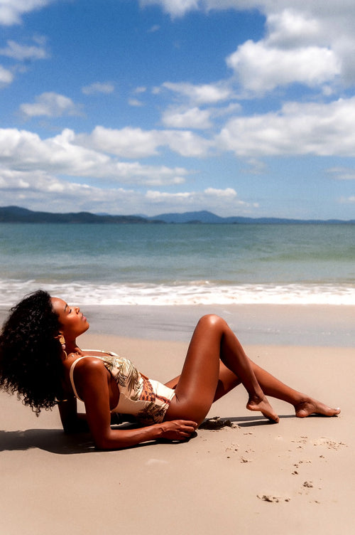 Brazilian Boby One-Piece Swimsuit with Removable Padding and Sash with Ring – Exclusive Beach