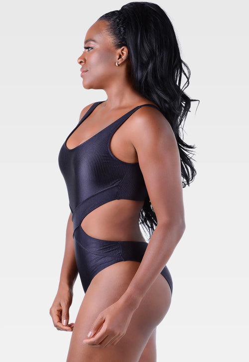 Brazilian Swimsuit Cheat Mom With Black Cup